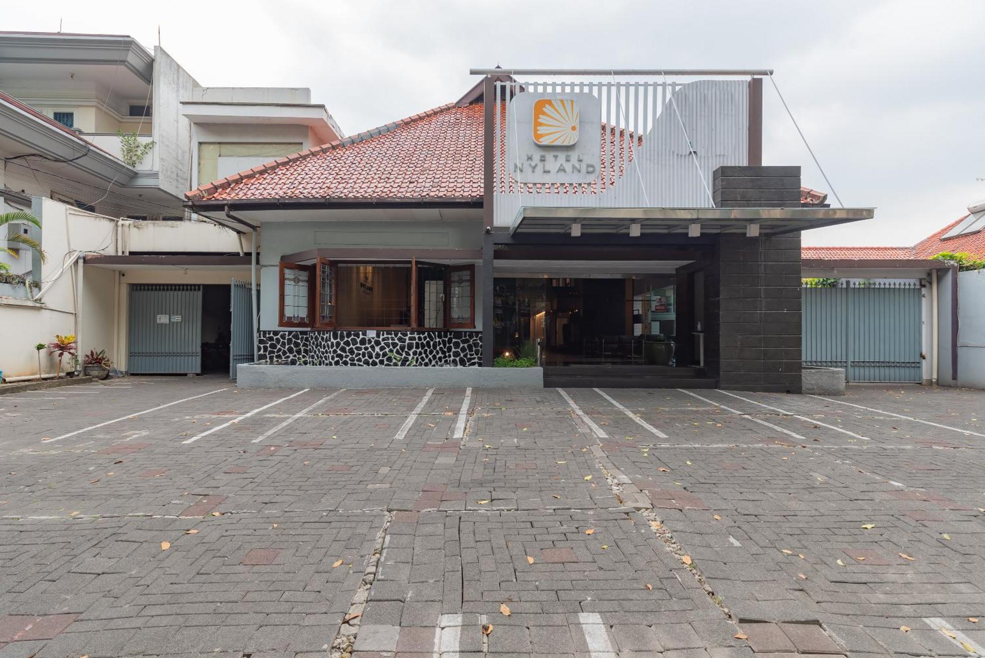 Reddoorz Plus @ Cipaganti Street 3 Bandung Dış mekan fotoğraf