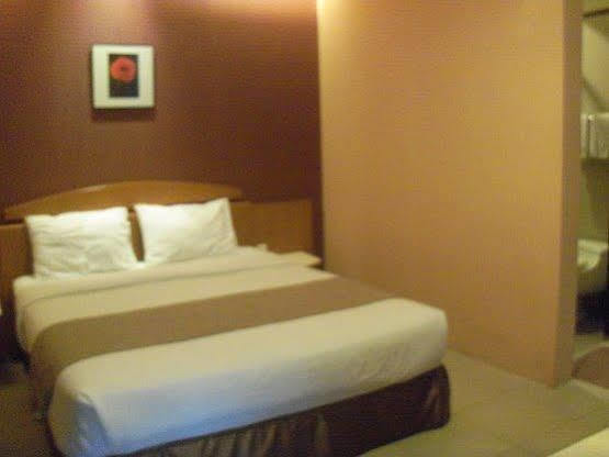 Reddoorz Plus @ Cipaganti Street 3 Bandung Dış mekan fotoğraf